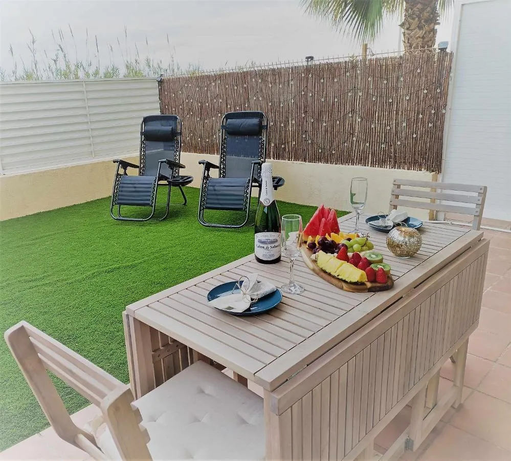 Apartamento acceso directo playaACwifiterraza by Rinconesmediterraneos L'Eucaliptus